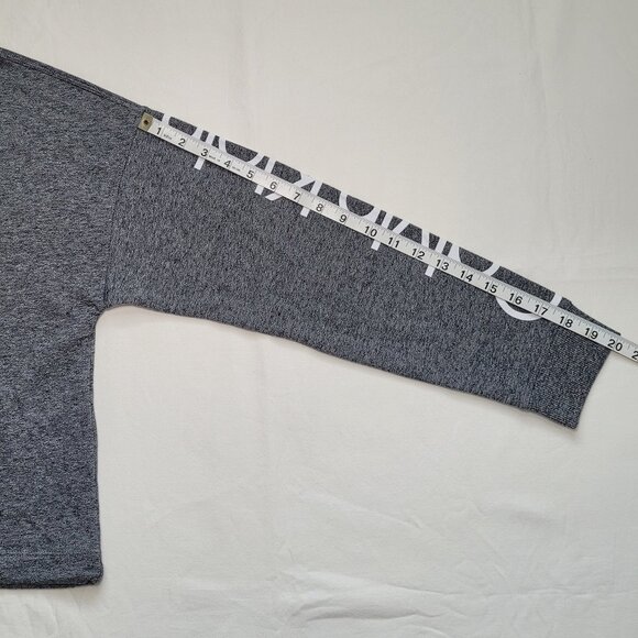 Calvin Klein Cropped Sweatshirt Performance Womens Pullover Gray 1/4 Zip Sz M - Picture 10 of 13